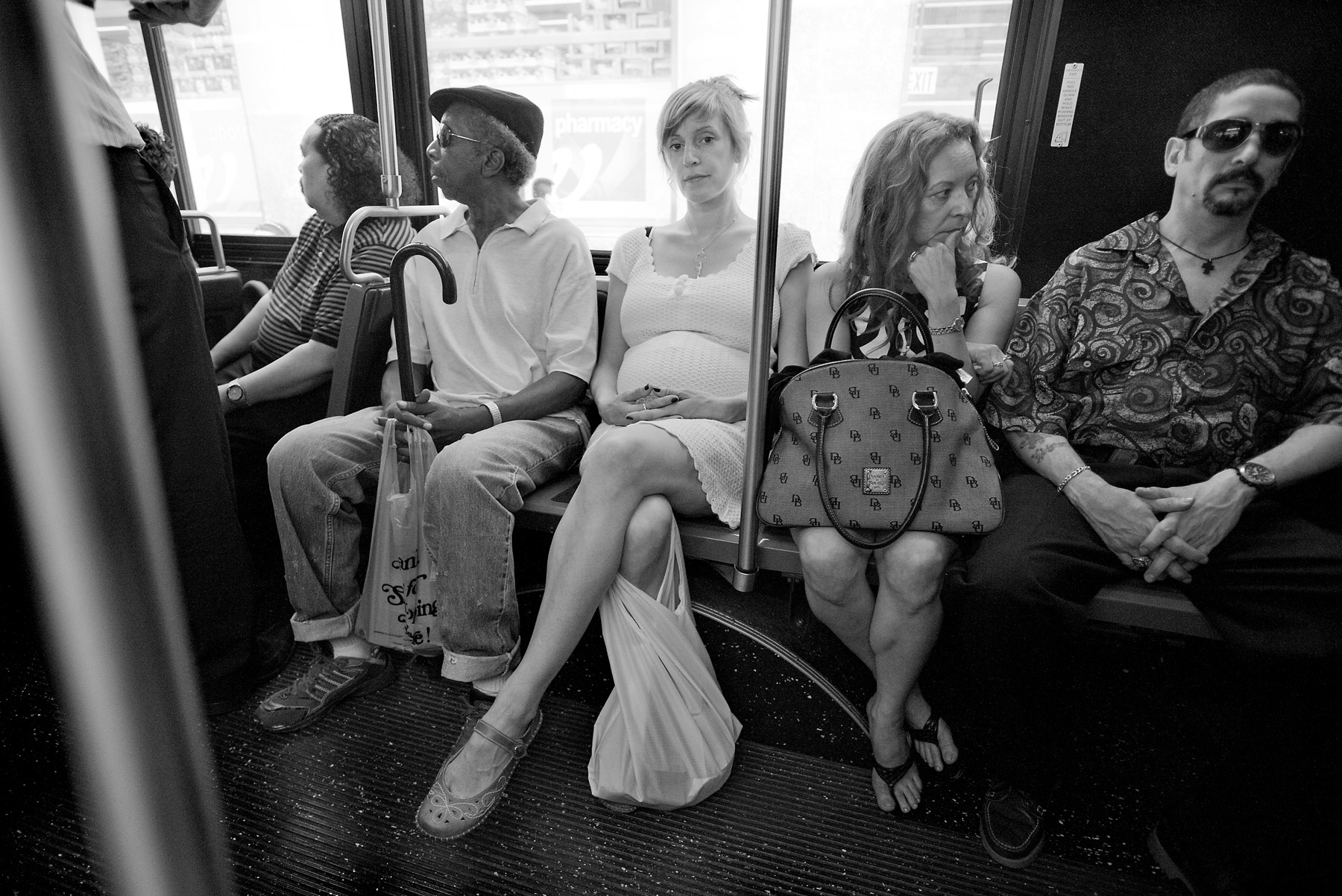 JoshuaBright_AliSmith_Pregnant_NewYork_onbus